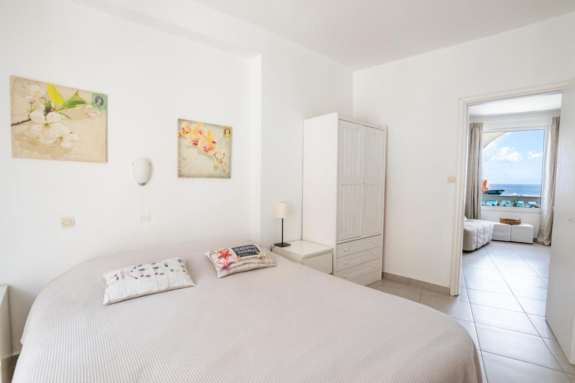 Mimis & Connie 1 Apartment Karpathos Luaran gambar