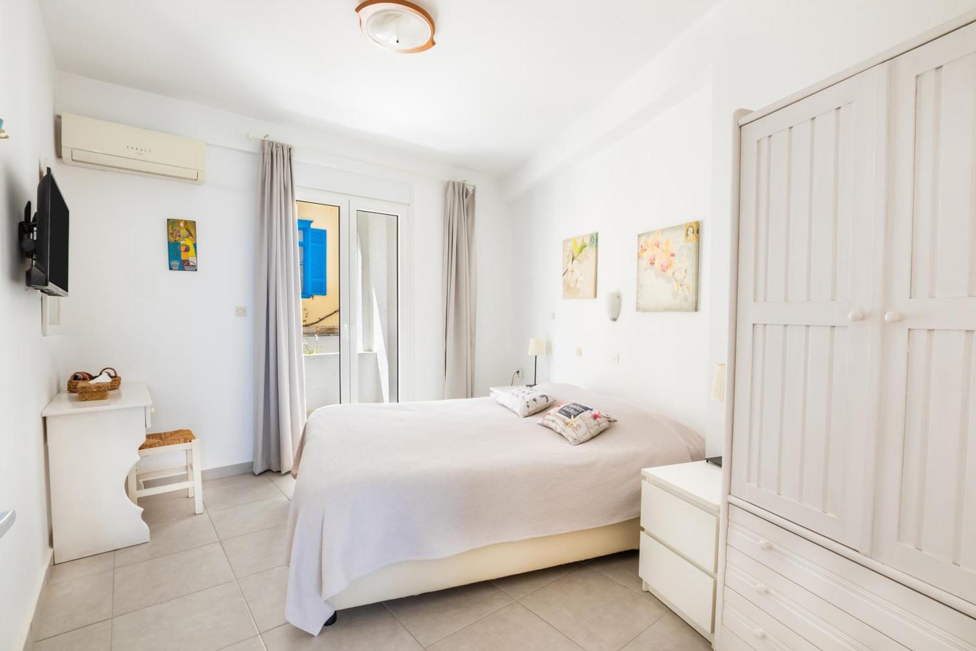 Mimis & Connie 1 Apartment Karpathos Luaran gambar